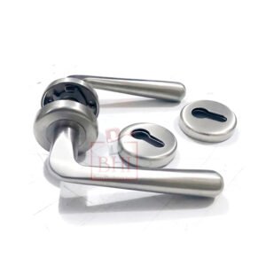 Stainless Steel Door Handle On Rose With Keyhole 135mm #4070