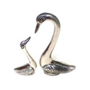 Romantic Silver Metal Swan Pair, Metal Set of Two Swan Love Birds Silver Couple Swan Kissing Figurine Standard Antique Finishing 220mm ,150mm #9075
